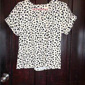 MELLODAY Black and White Spotted V-Neck Blouse